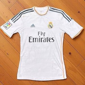 ⚽ Adidas Real Madrid Gareth Bale #11 Jersey | Fly Emirates Soccer Shirt | Size S